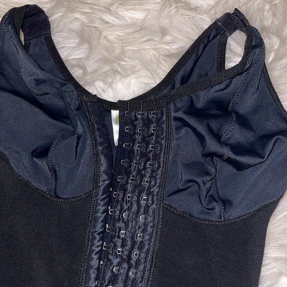 Post surgery faja shapewear with bra - Picture 4 of 5